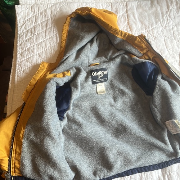 OshKosh fleece lined rain jacket 12m - Picture 3 of 4